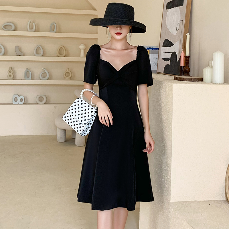 ชุดราตรี ชุดราตรีสวยหรู แบบ ทันสมัย Evening dress