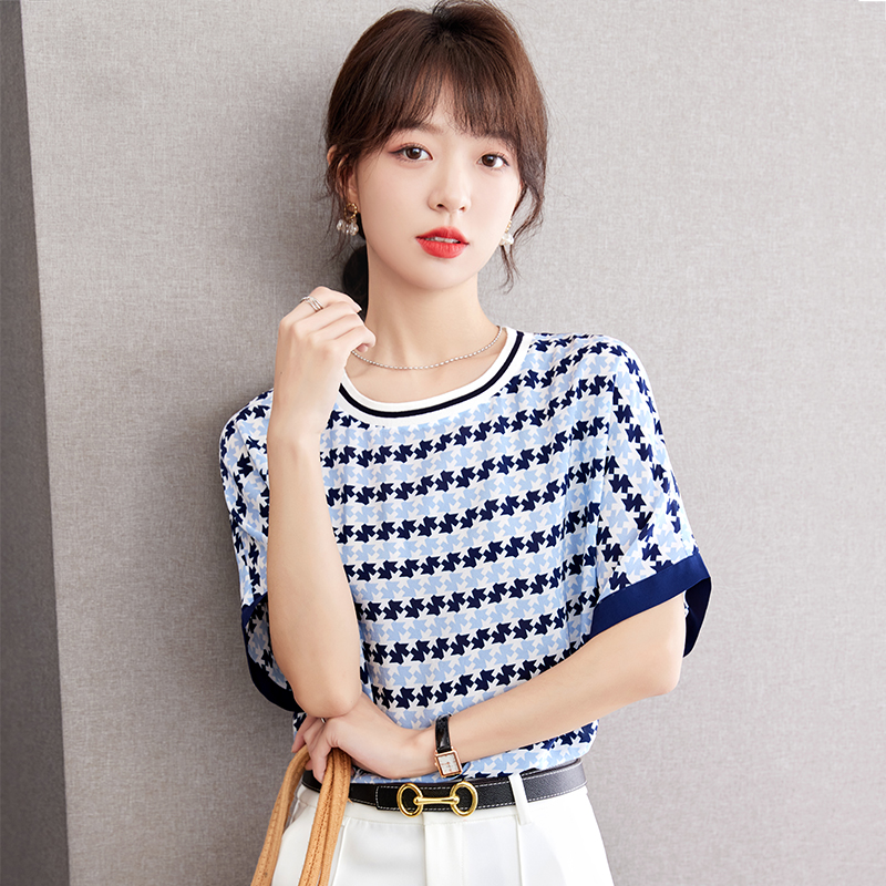 เสื้อเชิ้ตผู้หญิงแขนยาว เสื้อเชิ้ตผู้หญิงใส่ทํางาน 390 บาทต่อชิ้น ฟรีค่าจัดส่ง