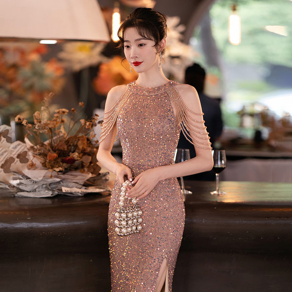 ชุดราตรี ชุดราตรีสวยหรู แบบ ทันสมัย Evening dress