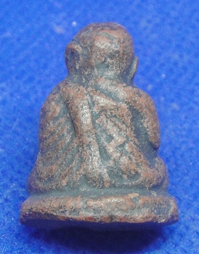 หลวงพ่อเงิน เนื้อดิน