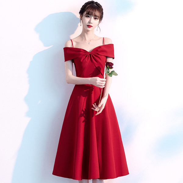 ชุดราตรี ชุดราตรีสวยหรู แบบ ทันสมัย Evening dress
