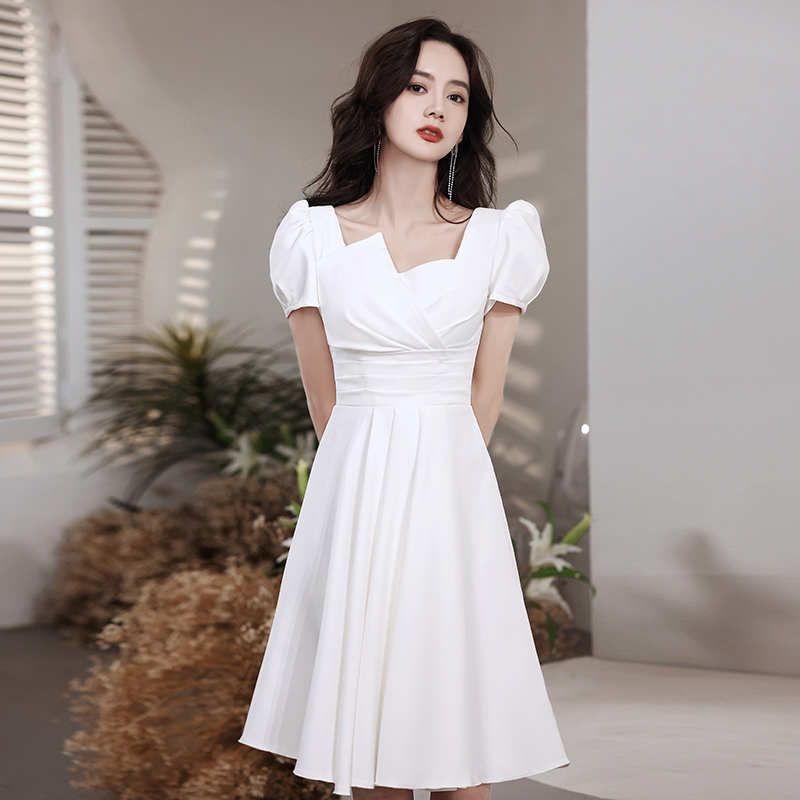 ชุดราตรี ชุดราตรีสวยหรู แบบ ทันสมัย Evening dress