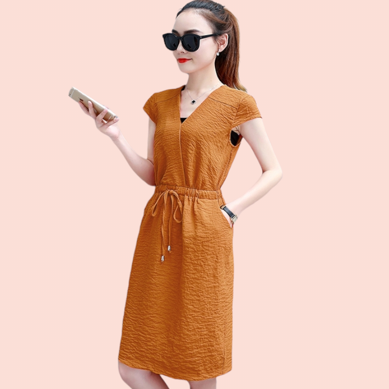 Dress4153 ชุดเดรสทรงสวย คอวีป้าย เอวสม็อคยางยืดมีเชือกผูกรูด ชายกระโปรงผ่าหลังเล็กน้อยเพื่อความคล่องตัว งานดีผ้าดีสไตล์เรียบหรูใส่ทำงานได้