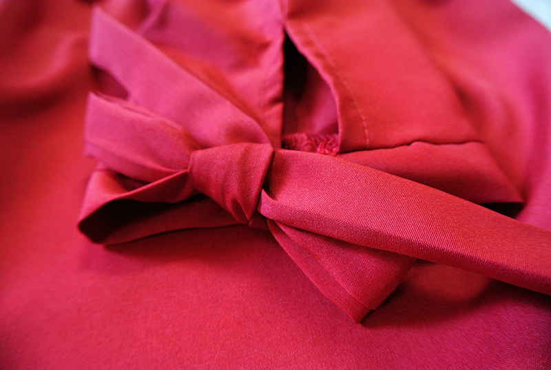 เสื้อแฟชั่น เสื้อเกาะอกโชว์ไหล่ เปิดไหล่