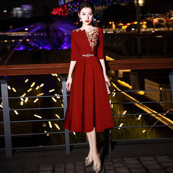 ชุดราตรี ชุดราตรีสวยหรู แบบ ทันสมัย Evening dress