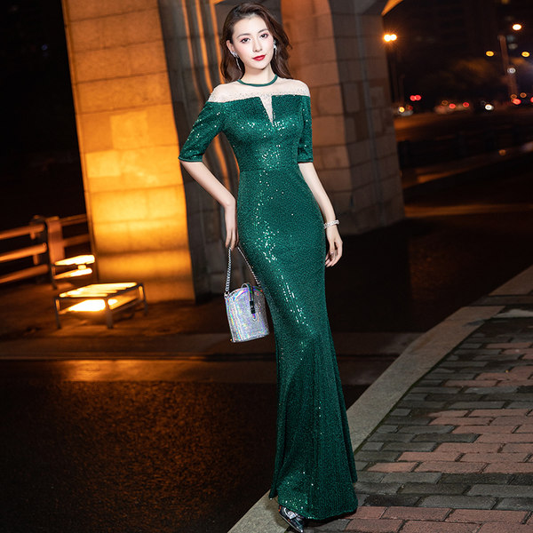 ชุดราตรี ชุดราตรีสวยหรู แบบ ทันสมัย Evening dress