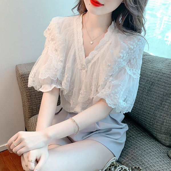 เสื้อลูกไม้ แขนสั้น