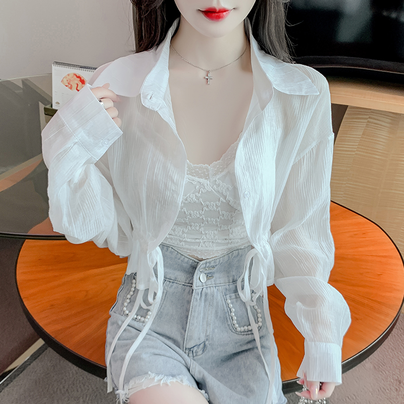 เสื้อเชิ้ตผู้หญิงใส่ทํางาน 390 บาทต่อชิ้น ฟรีค่าจัดส่ง
