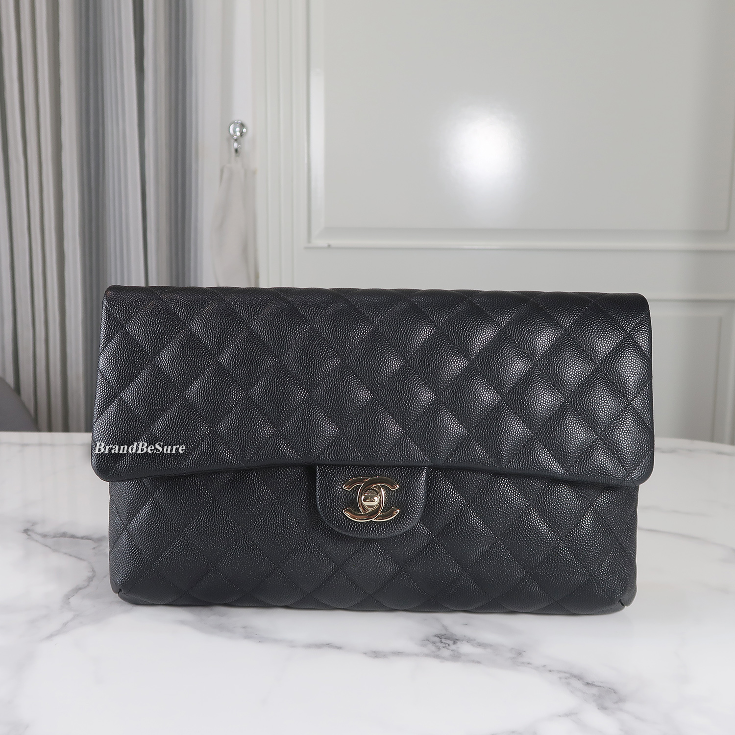Chanel Black Caviar Classic Clutch GHW(ใบเสร็จ 2018)