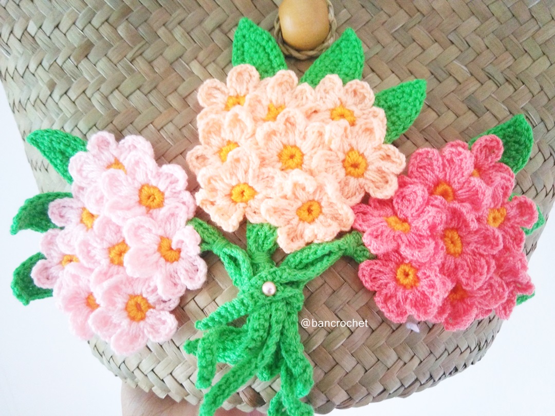 Bancrochet กระเป๋าสานกระจูดประดับดอกไม้ grajood basket weave bags คละสี 7*10*7*12 นิ้ว