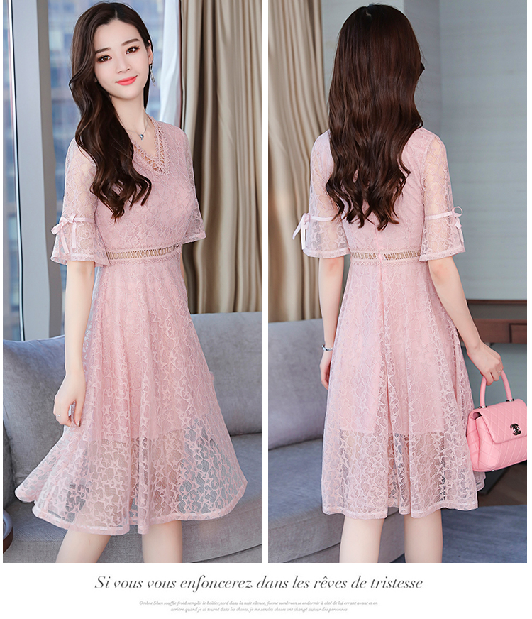 Dress4569 เดรสยาวลูกไม้แขนสามส่วนระบายผูกโบว์ คอและช่วงเอวแต่งลูกไม้ฉลุ ซิปหลัง มีซับในอย่างดี ทรงคอวีใส่แล้วดูผอมเพรียว งานดีทรงดีสวยหวานละมุน ใส่ทำงาน/ใส่ออกงานได้ มี 2 สี ฟ้า, ชมพู