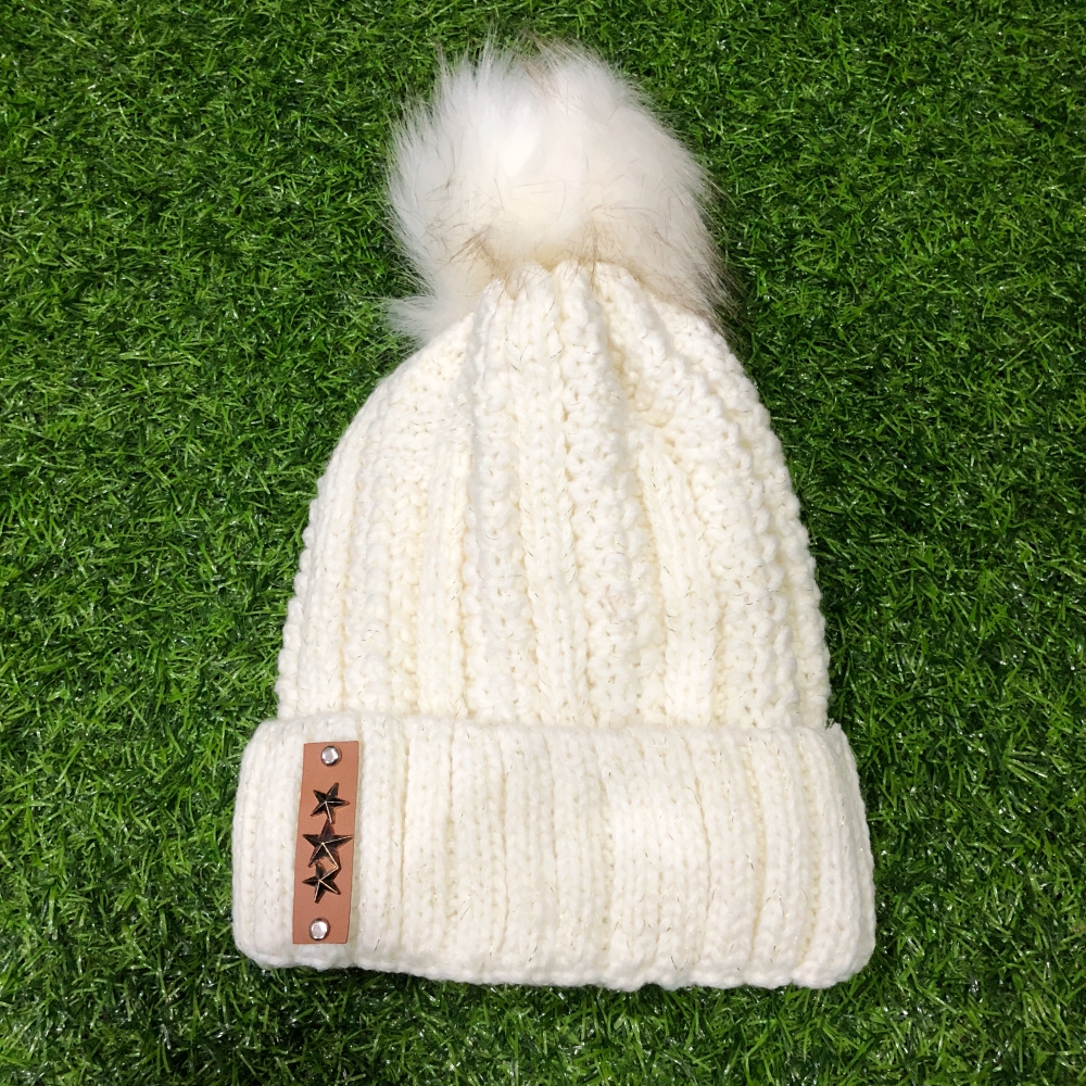 หมวกไหมพรม แต่งแถบดาว ไหมพรมเนื้อนุ่มมีประกาย ด้านในบุขนอุ่น