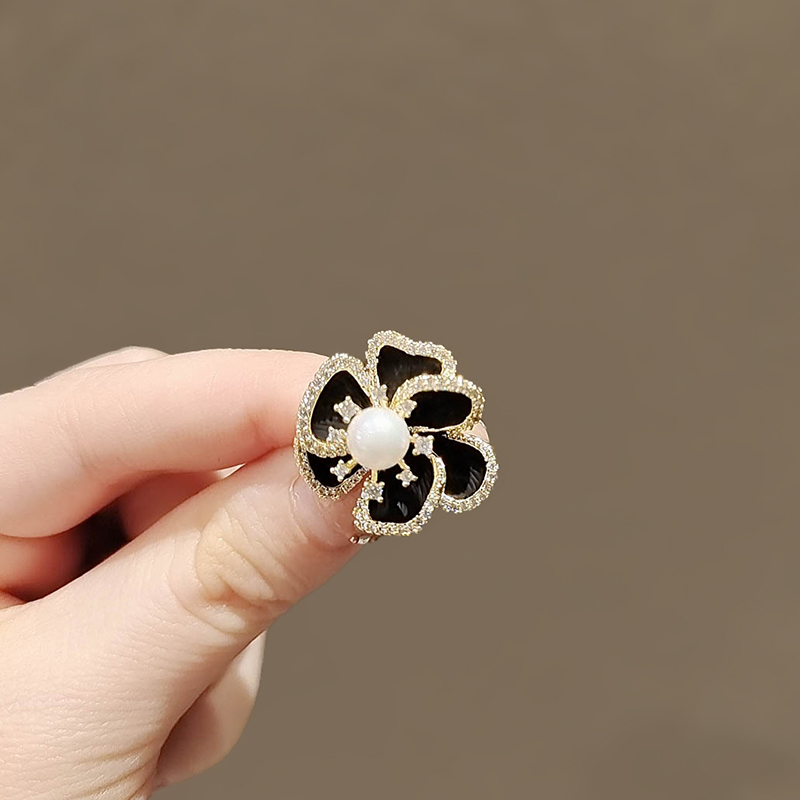 เข็มกลัด เข็มกลัดสวยๆ เข็มกลัดติดเสื้อ Brooch