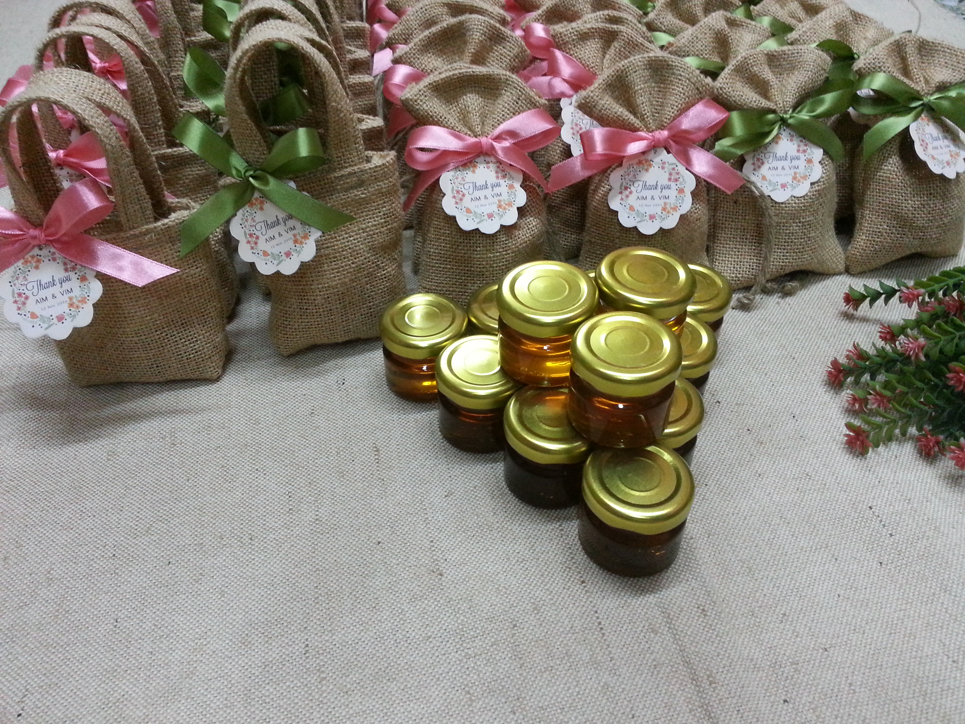 ถุงผ้ากระสอบชุดน้ำผึ้งของชำร่วย