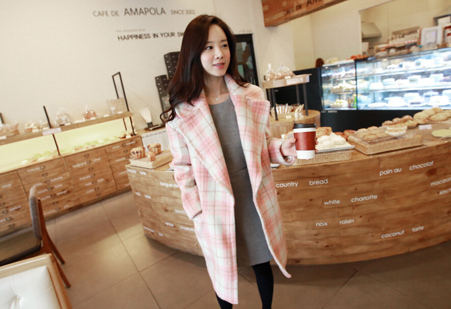 โค้ททรงยาวสวย สีชมพูลายสก๊อต น่ารักมาก พร้อมส่ง เลยจ้า pink