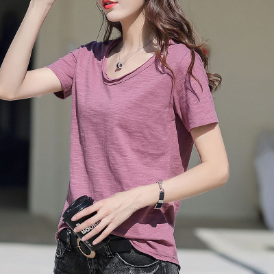 เสื้อยืดวัยรุ่น
