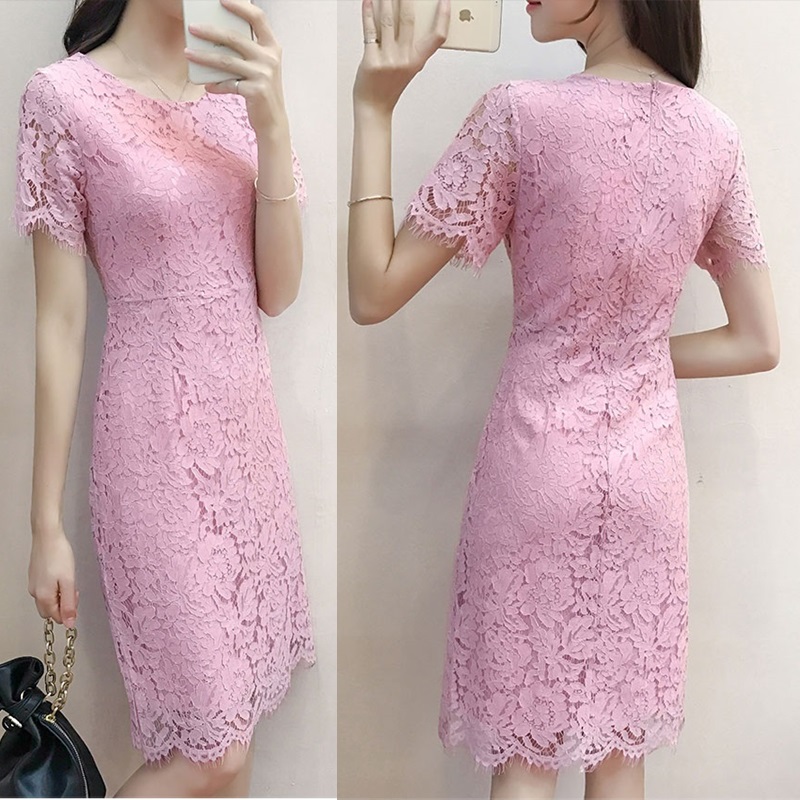 Dress4495 เดรสลูกไม้ทรงเข้ารูป ซิปหลังใส่ง่าย มีซับในอย่างดีทั้งชุด ผ้าลูกไม้คอตตอนเนื้อดีหนาสวย งานดีทรงดีลายสวย เรียบหรูดูแพงสุด ใส่ทำงาน/ใส่ออกงานได้