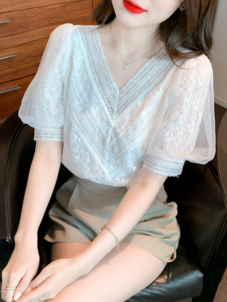 เสื้อลูกไม้ แขนสั้น