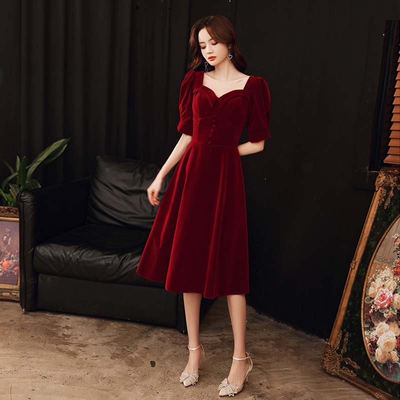 ชุดราตรี ชุดราตรีสวยหรู แบบ ทันสมัย Evening dress