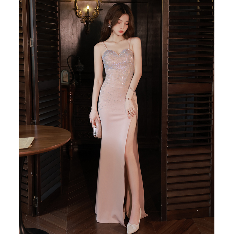 ชุดราตรี ชุดราตรีสวยหรู แบบ ทันสมัย Evening dress