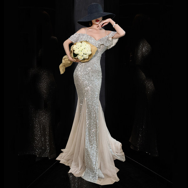 ชุดราตรี ชุดราตรีสวยหรู แบบ ทันสมัย Evening dress