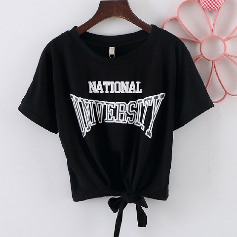 Blouse3786 เสื้อยืดเปิดไหล่แต่งลายอักษรตัวนูนผูกชายเสื้อเก๋ๆ ผ้าคอตตอนเนื้อดีนุ่มยืดหยุ่นสูงใส่สบาย งานสวยแมทช์กับขาสั้นหรือขายาวก็น่ารักไม่แพ้กัน