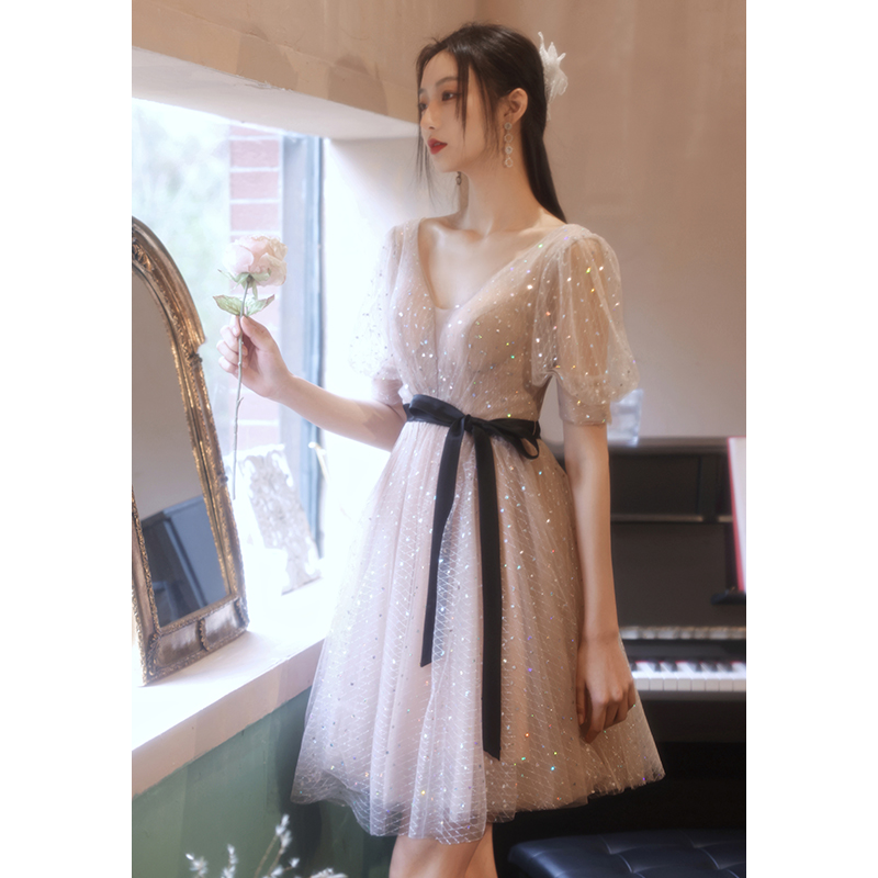 ชุดราตรี ชุดราตรีสวยหรู แบบ ทันสมัย Evening dress