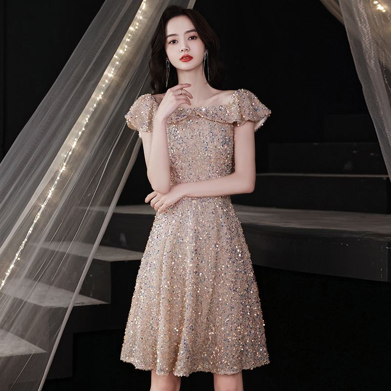 ชุดราตรี ชุดราตรีสวยหรู แบบ ทันสมัย Evening dress