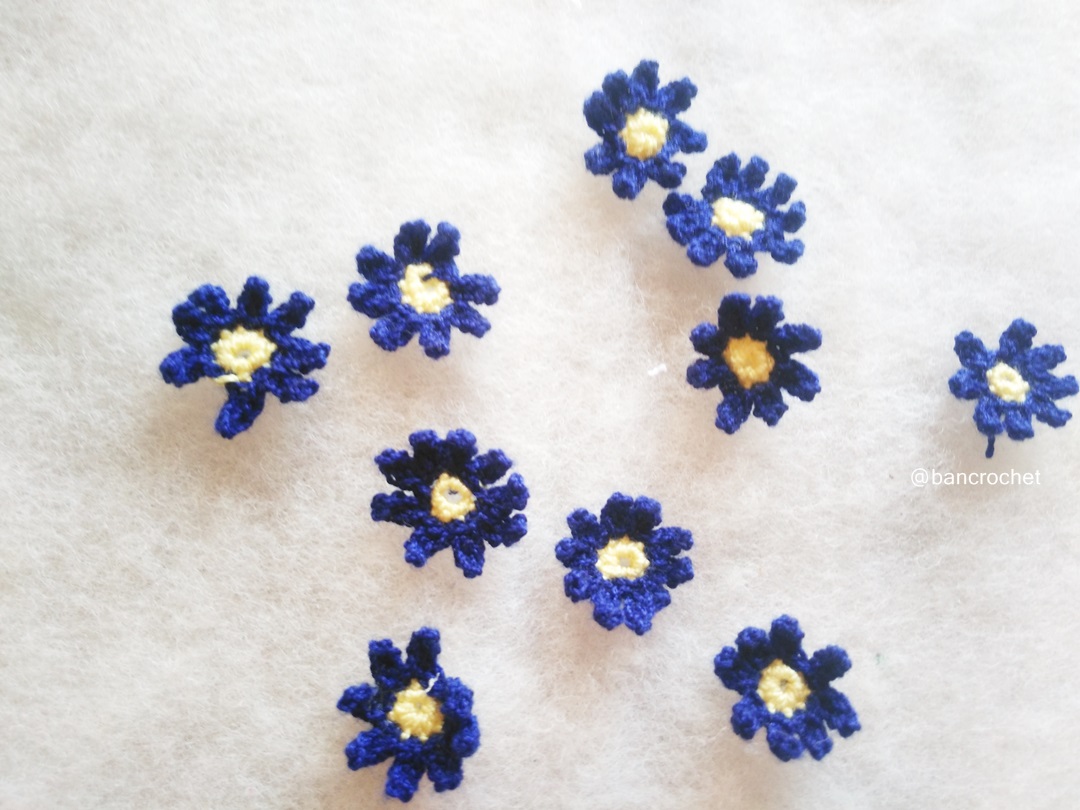 Bancrochet ดอกไม้จิ๋วถักโครเชต์ crochet mini flowers สี 0.5 นิ้ว