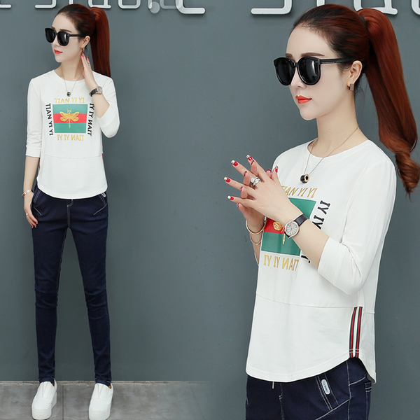 เสื้อผ้าแฟชั่นผู้หญิง เสื้อเชิ้ตแบบฮิตๆ T-shirt ผู้หญิง BY Yiyi