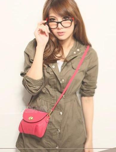 กระเป๋าสะพายข้าง หนัง PU ใบเล็ก น่ารัก เหมาะสำหรับใส่ของกระจุก กระจิก no 497107