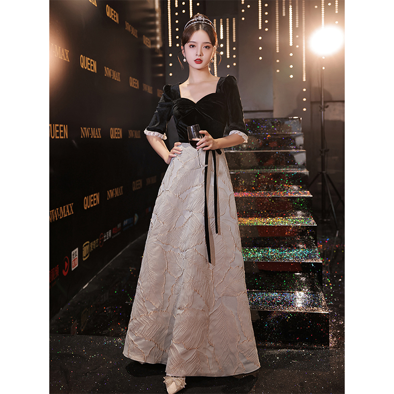 ชุดราตรี ชุดราตรีสวยหรู แบบ ทันสมัย Evening dress