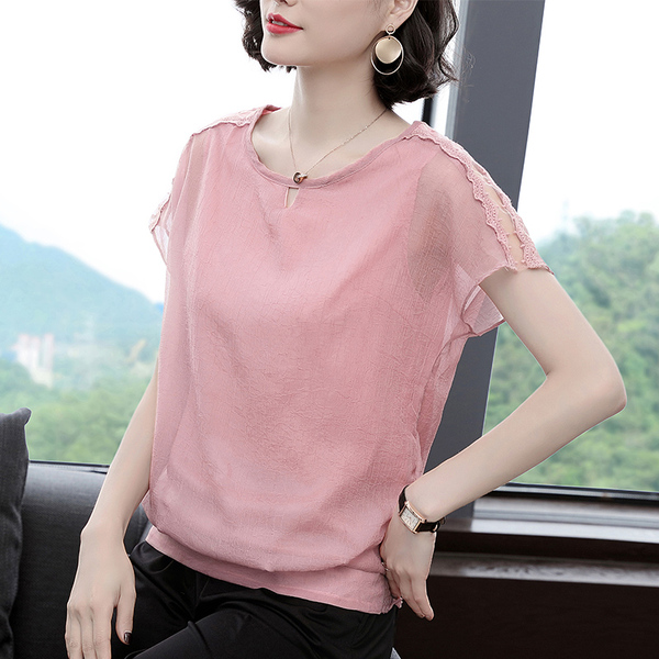 เสื้อยืดคอตตอนเรียบหรู