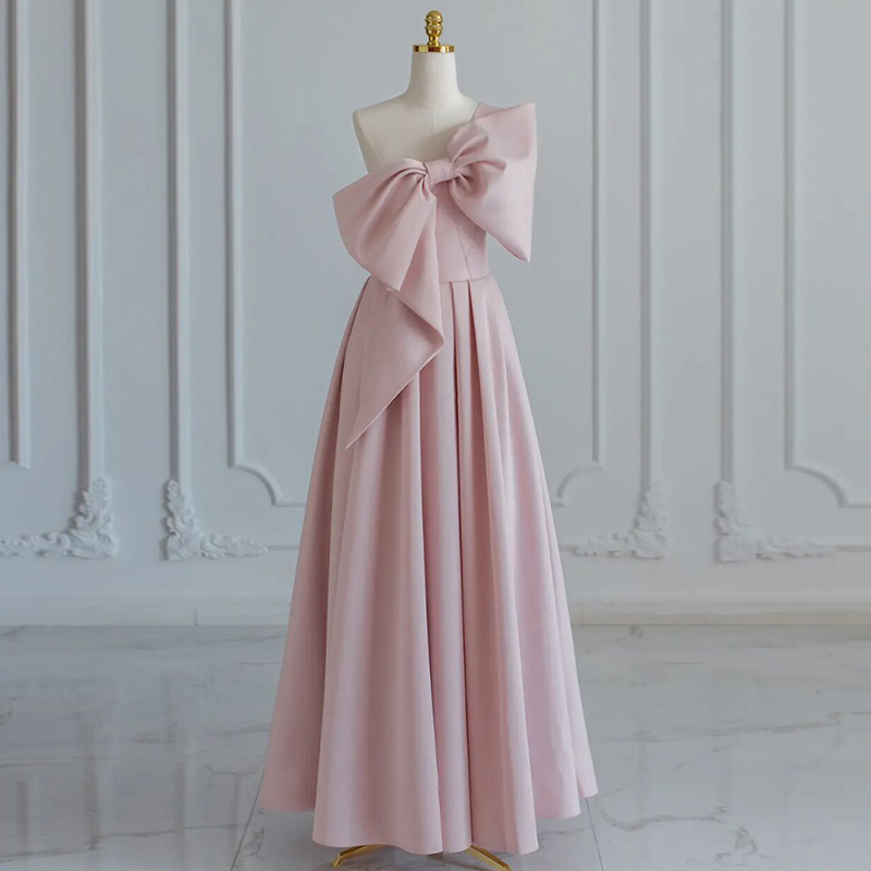 ชุดราตรี ชุดราตรีสวยหรู แบบ ทันสมัย Evening dress