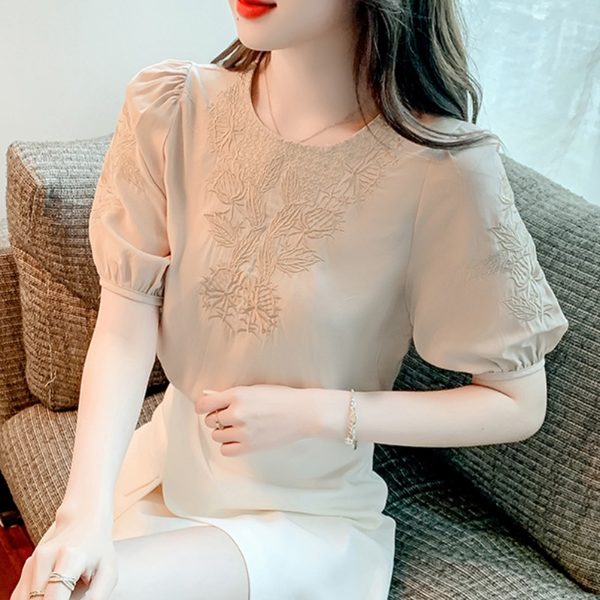 เสื้อลูกไม้ แขนสั้น