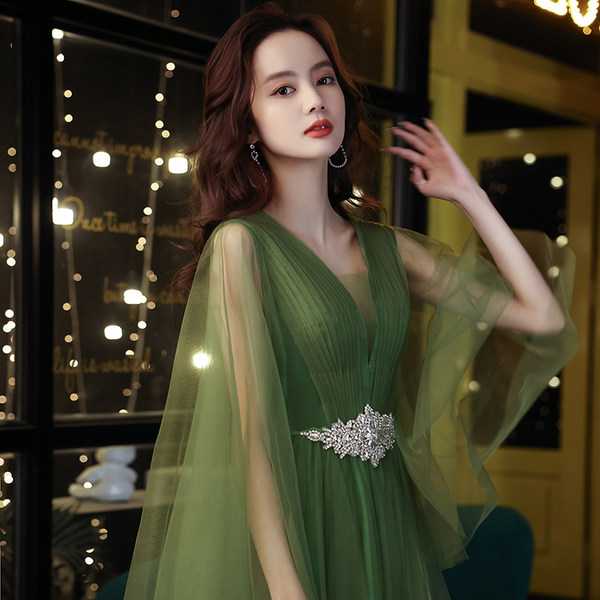 ชุดราตรี ชุดราตรีสวยหรู แบบ ทันสมัย Evening dress