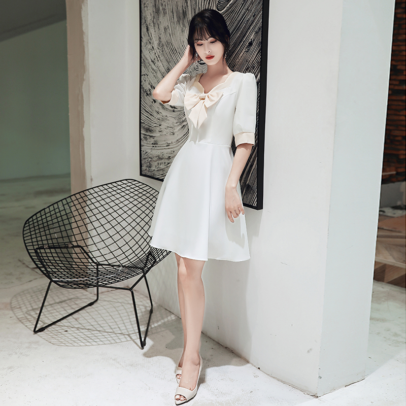 ชุดราตรี ชุดราตรีสวยหรู แบบ ทันสมัย Evening dress