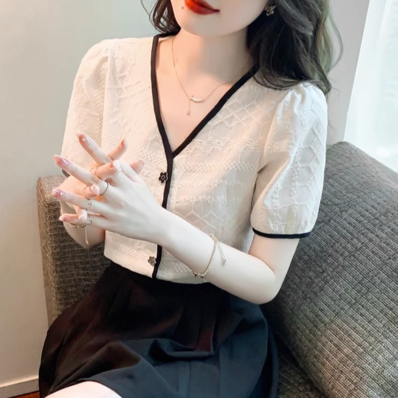เสื้อเชิ้ตผู้หญิงแขนยาว เสื้อเชิ้ตผู้หญิงใส่ทํางาน 390 บาทต่อชิ้น ฟรีค่าจัดส่ง