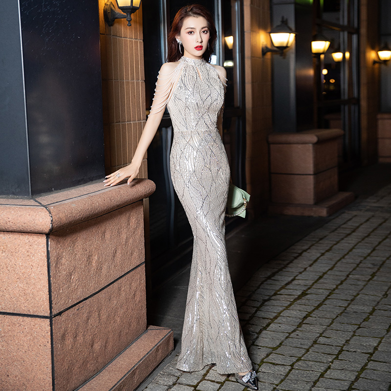ชุดราตรี ชุดราตรีสวยหรู แบบ ทันสมัย Evening dress