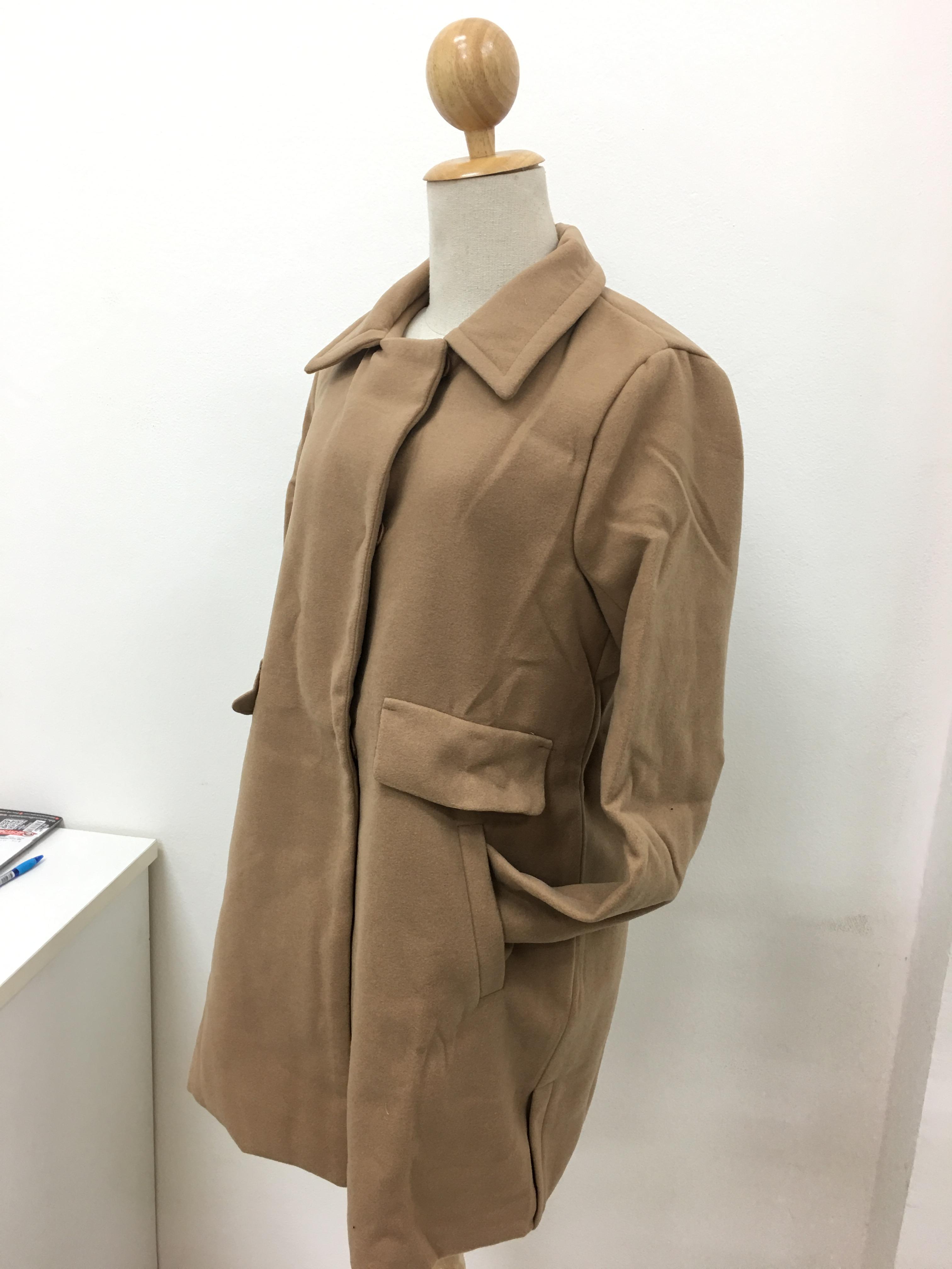 เสื้อโค้ทกันหนาว ทรงสวย ใส่ได้หลายแบบ ผ้าดีบุซับในกันลม พร้อมส่ง น้ำตาล