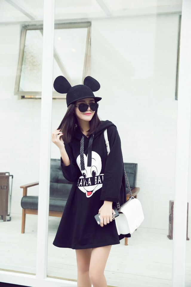 เสื้อแขนยาว สกรีนลายมิกกี้เมาส์ น่ารัก ผ้า cotton ไม่หนา ใส่เป็นเสื้อตัวยาวได้ค่ะ black