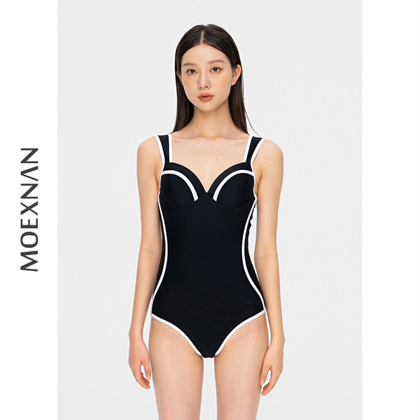 ชุดว่ายน้ำผู้หญิง ชุดว่ายน้ำน่ารัก Bikini ชุดไปทะเล