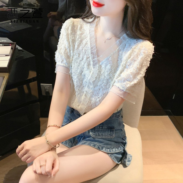 เสื้อลูกไม้ แขนสั้น