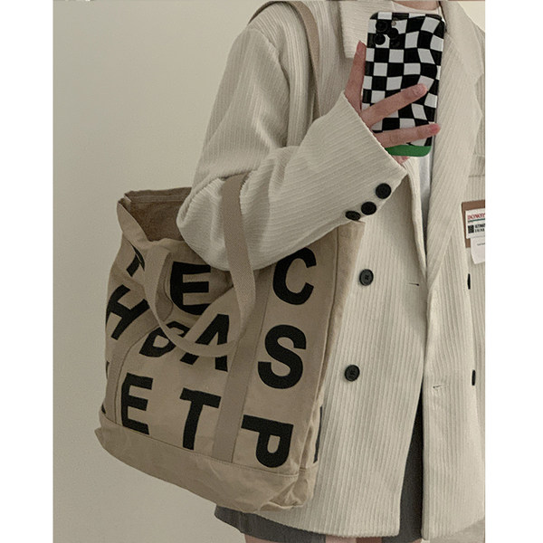 กระเป๋าสะพายข้างผู้หญิง กระเป๋าสะพายสไตล์เกาหลี By Japanese フェンディ authentic bag
