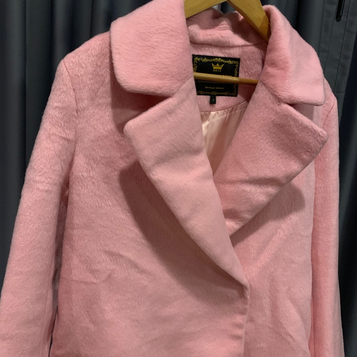 เสื้อโค้ท สไตล์เกาหลี ทรงคลาสสิค ผ้าขนสั้น พร้อมบุซะบใน ใส่ง่ายเข้ากับทุกชุด กันหนาวได้ดี พร้อมส่ง สีชมพูอ่อน