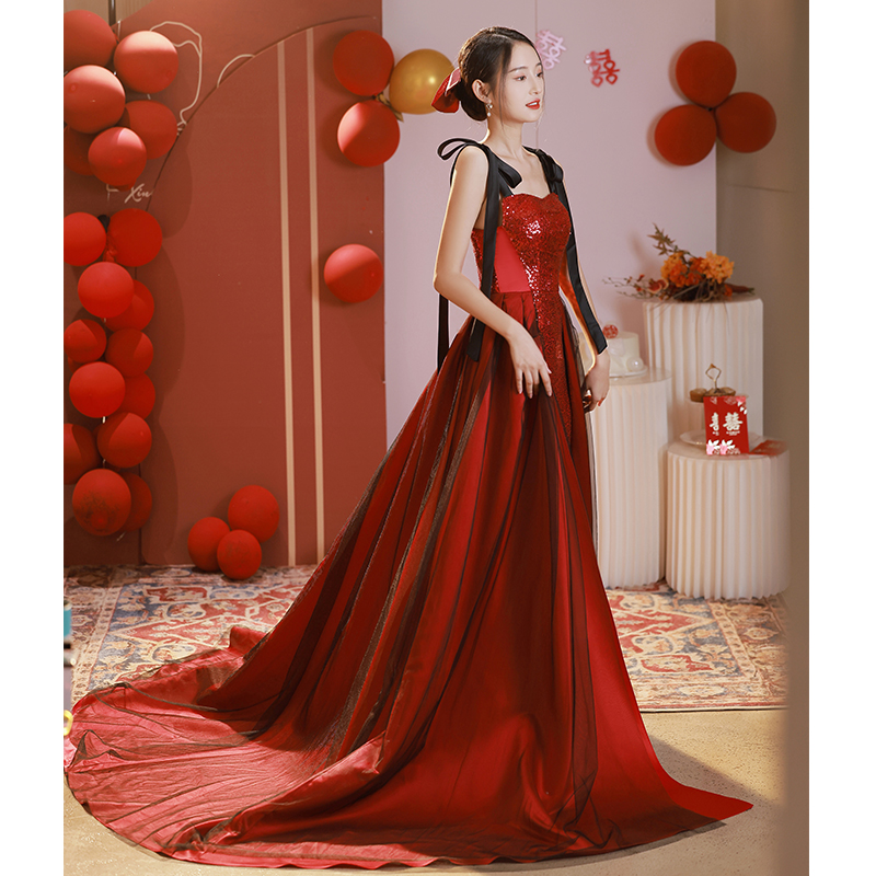ชุดราตรี ชุดราตรีสวยหรู แบบ ทันสมัย Evening dress