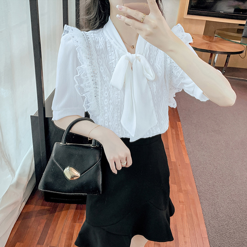 เสื้อลูกไม้ แขนสั้น