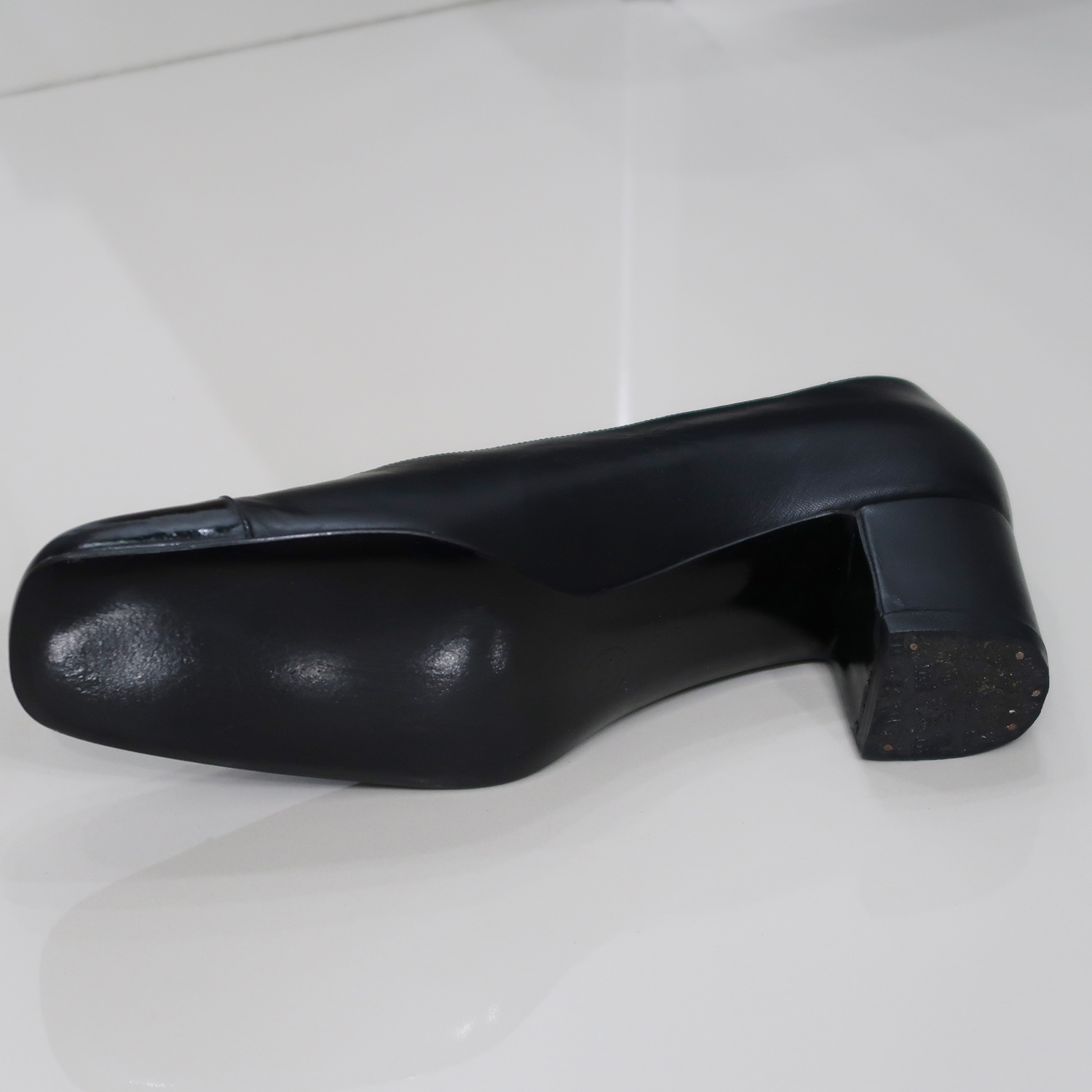 Chanel Black Calf Leather Patent Cap Toe Pumps Size 38.5