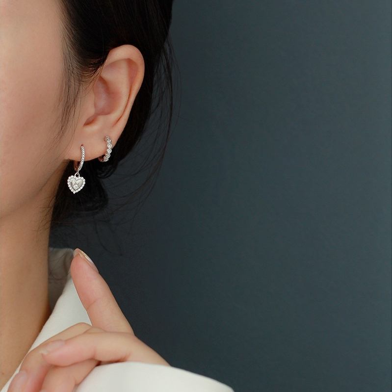 ต่างหูเงินแท้ S925 รุ่น Flirt ต่างหูห่วงเล็กหัวใจ เพชร CZ สูง10.6mm เงินแท้ทั้งชิ้น Silver925 ต่างหูผู้หญิง
