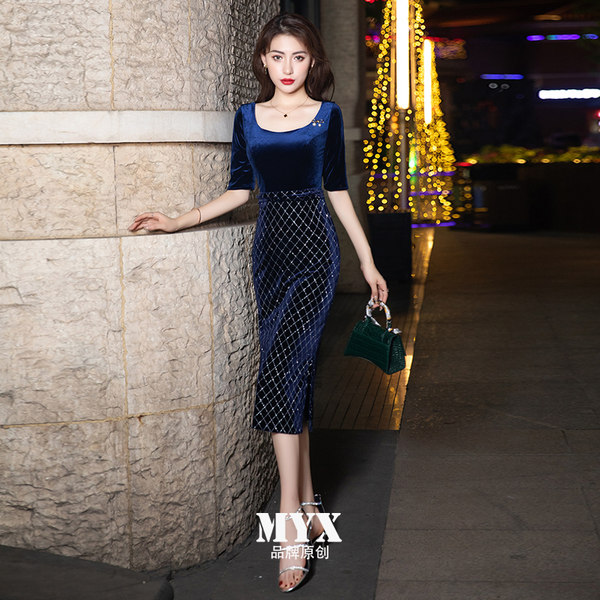 ชุดราตรี ชุดราตรีสวยหรู แบบ ทันสมัย Evening dress